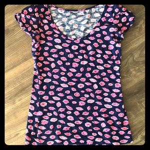 Lilly Pulitzer “Kissy💋” Shirt